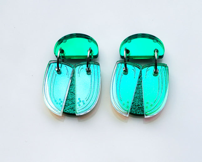 Beetle Dangle Earrings (Green)